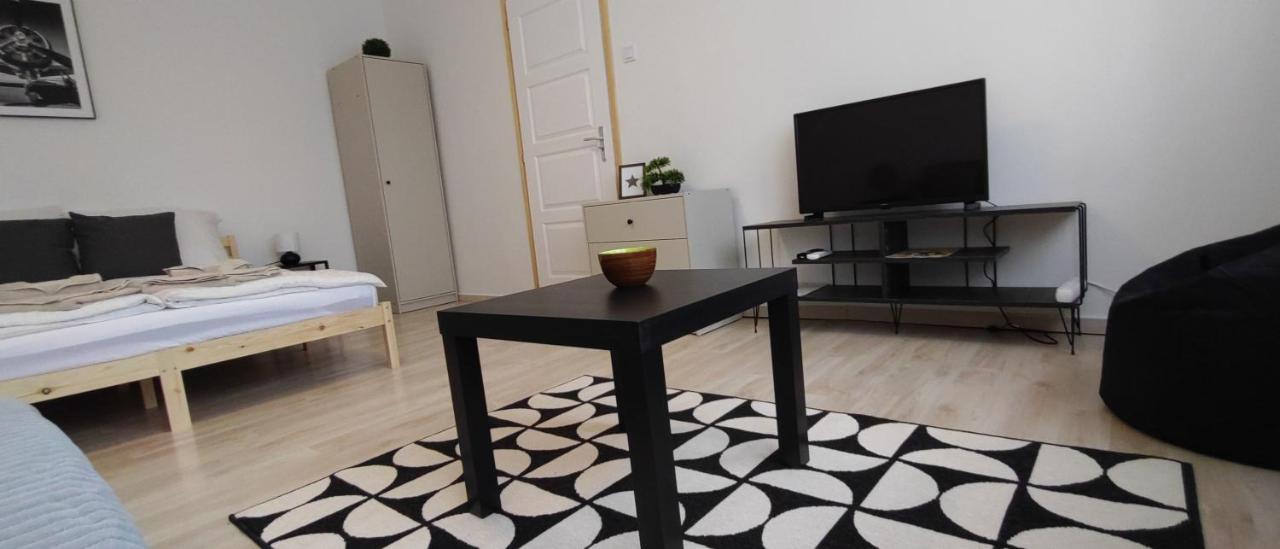 Blue Moon Apartman Eger Kültér fotó